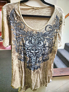 Vocal Womens L Beige Gray Black Rhinestone Geometric Graphic Scoop Neck Tee